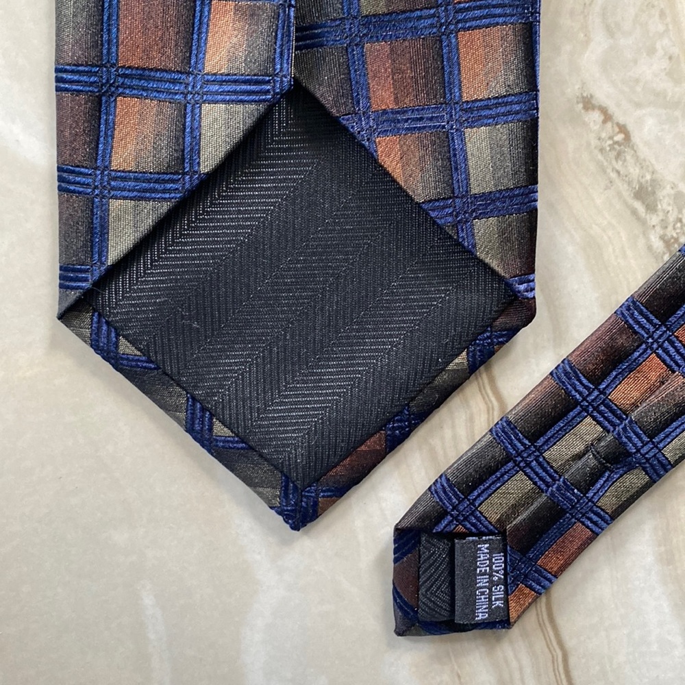 Daniel Gray Tie - Picture 3 of 4